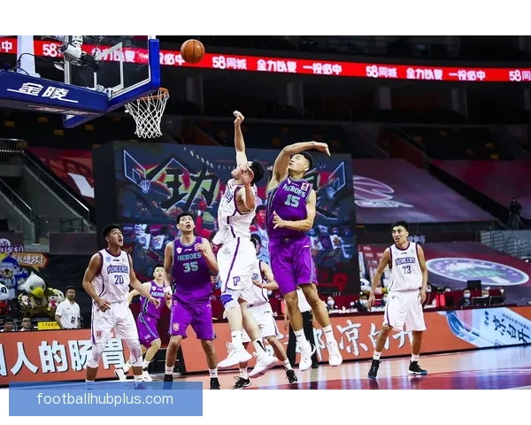 CBA新赛季首轮激战开启各队星光熠熠精彩纷呈